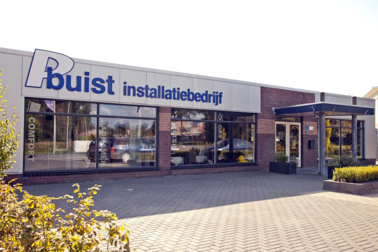 Pbuist installatiebedrijf voorkant pand