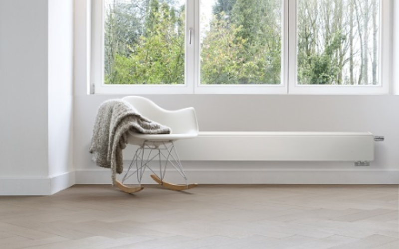 Witte verwarming in een kamer