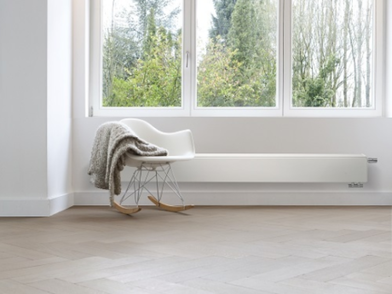 Witte verwarming in een kamer